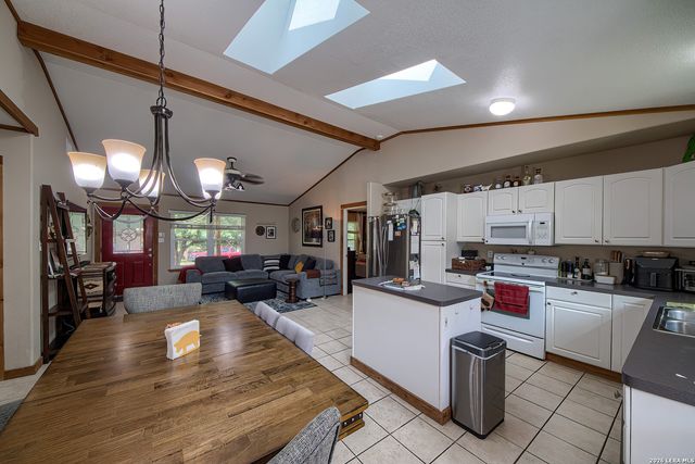 116 River Frst, Castroville, TX 78009