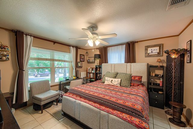116 River Frst, Castroville, TX 78009