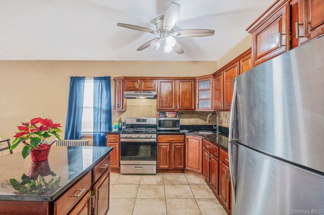 188-25 Mangin Avenue, Saint Albans, NY 11412