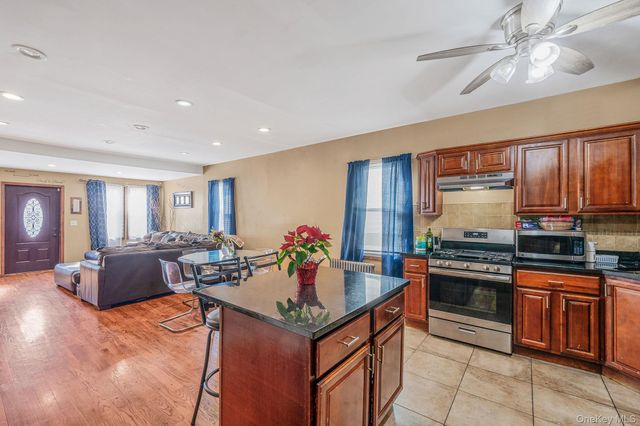 188-25 Mangin Avenue, Saint Albans, NY 11412