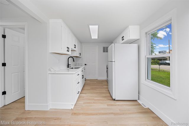 31291 Rexwood Street, Farmington Hills, MI 48334