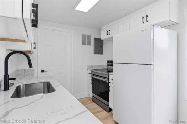 31291 Rexwood Street, Farmington Hills, MI 48334