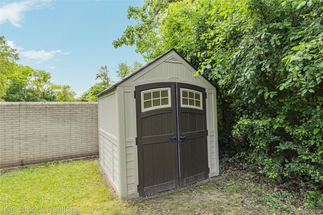 31291 Rexwood Street, Farmington Hills, MI 48334