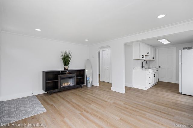 31291 Rexwood Street, Farmington Hills, MI 48334