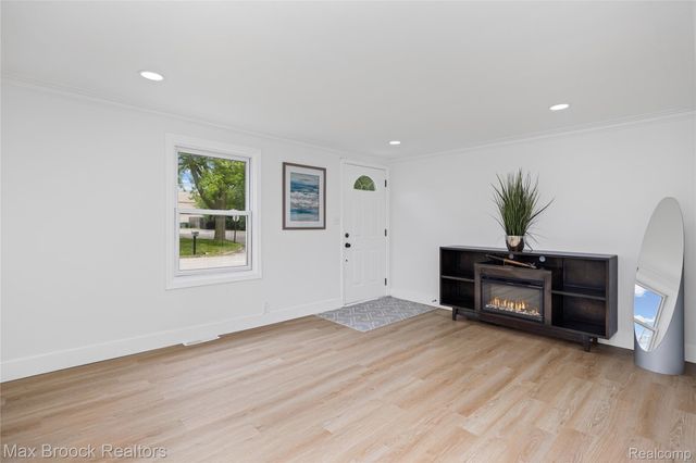 31291 Rexwood Street, Farmington Hills, MI 48334