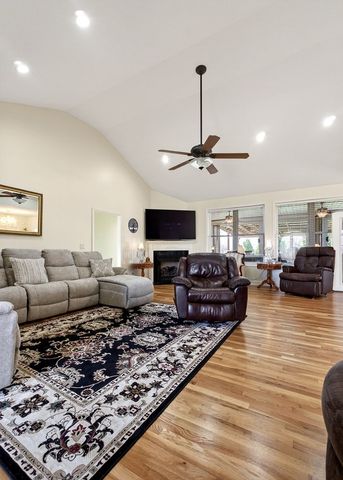 450 Low Gap Rd, Sparta, TN 38583