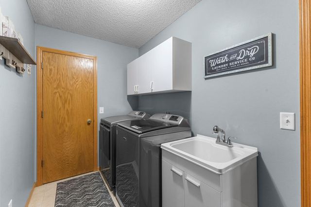 7531 E 250th Street, Elko New Market, MN 55020