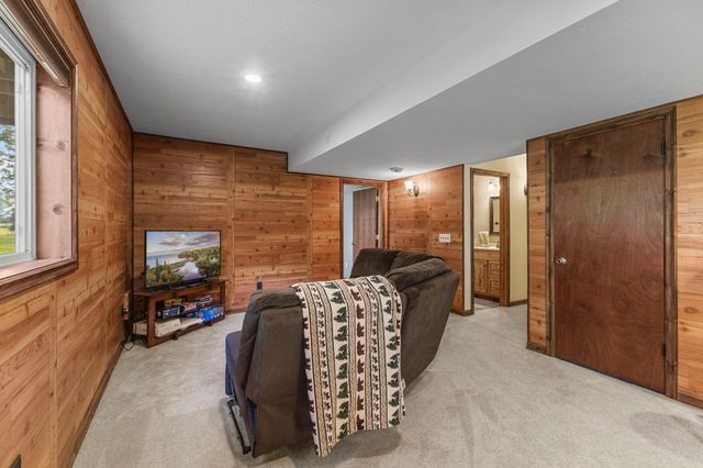 7531 E 250th Street, Elko New Market, MN 55020