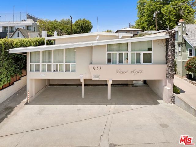 937 Hilldale Avenue, West Hollywood, CA 90069