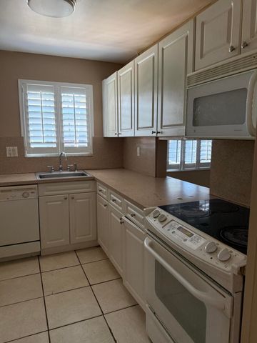 320 SE 10th Street C, Pompano Beach, FL 33060