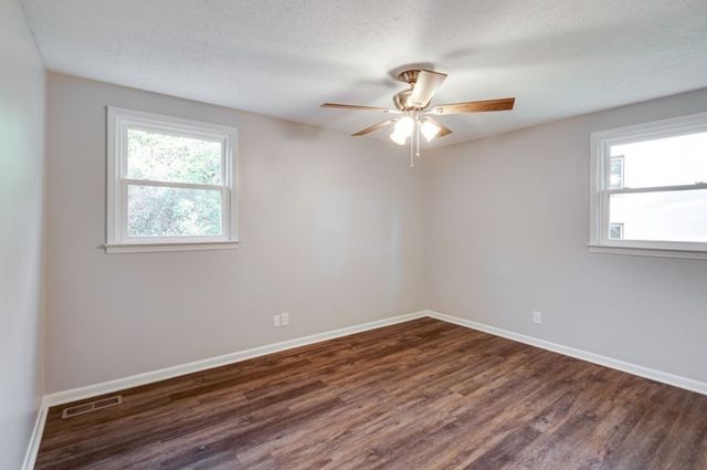 342 Cross Timbers Dr, Nashville, TN 37221