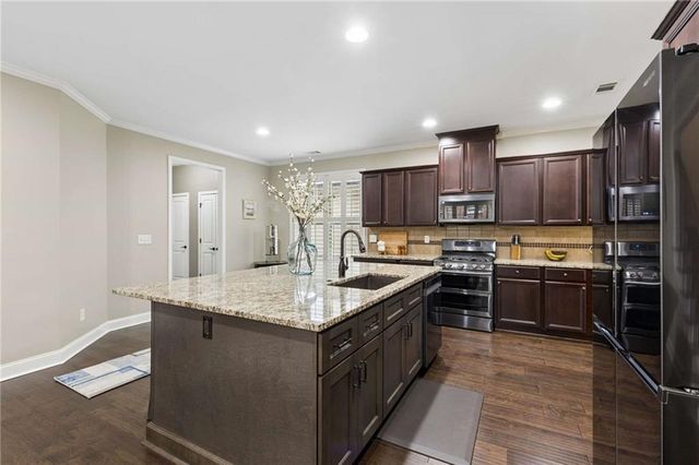 3541 S Sherwood Road SE, Smyrna, GA 30082