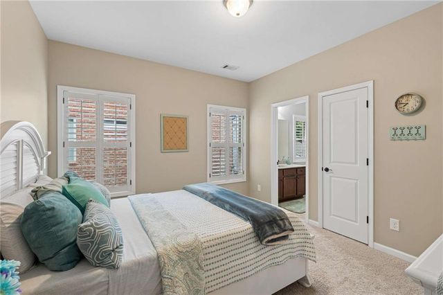3541 S Sherwood Road SE, Smyrna, GA 30082