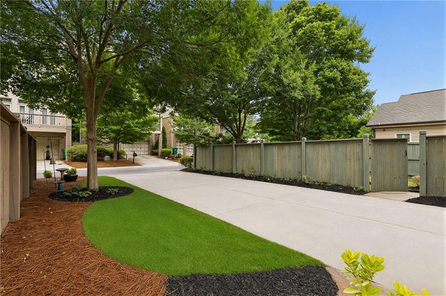 3541 S Sherwood Road SE, Smyrna, GA 30082