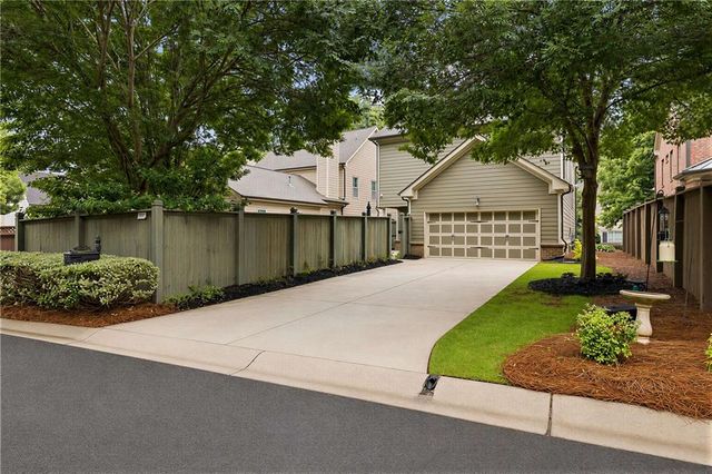3541 S Sherwood Road SE, Smyrna, GA 30082