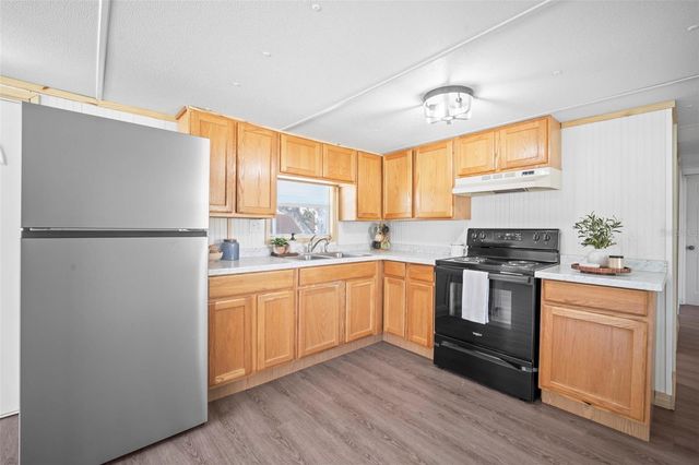 1389 NW 7TH LANE, Lake Panasoffkee, FL 33538
