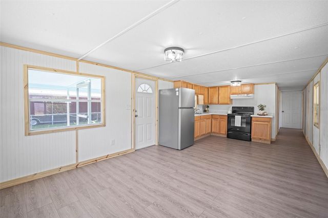 1389 NW 7TH LANE, Lake Panasoffkee, FL 33538