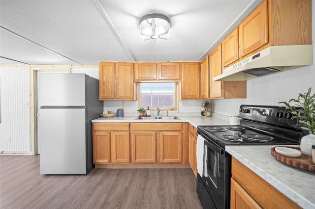 1389 NW 7TH LANE, Lake Panasoffkee, FL 33538