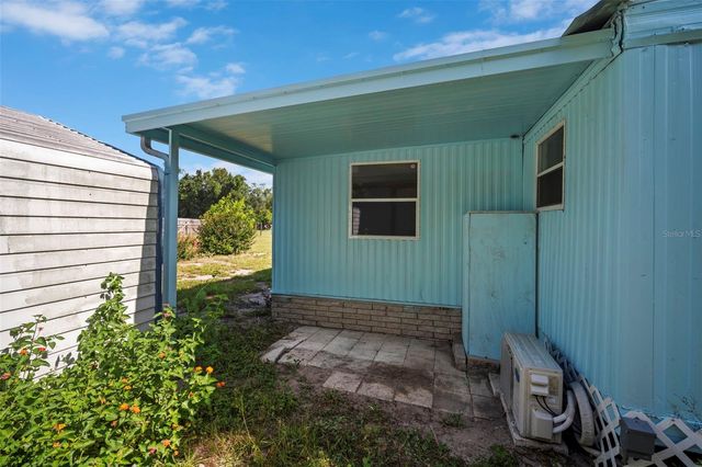 1389 NW 7TH LANE, Lake Panasoffkee, FL 33538