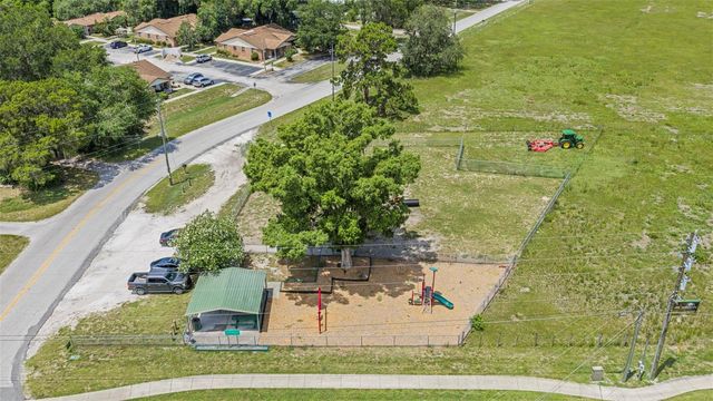 1389 NW 7TH LANE, Lake Panasoffkee, FL 33538