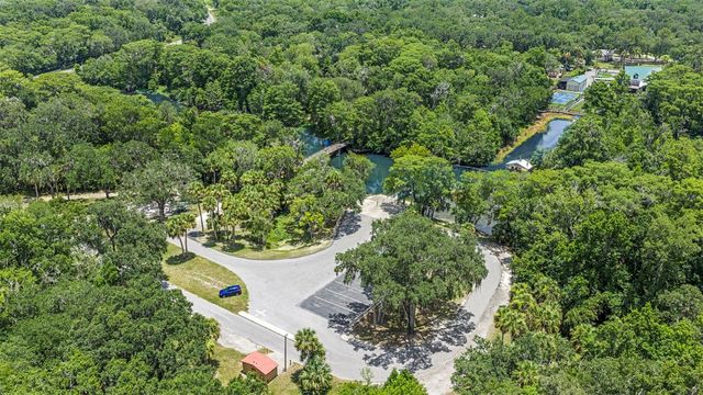 1389 NW 7TH LANE, Lake Panasoffkee, FL 33538