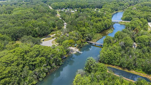 1389 NW 7TH LANE, Lake Panasoffkee, FL 33538