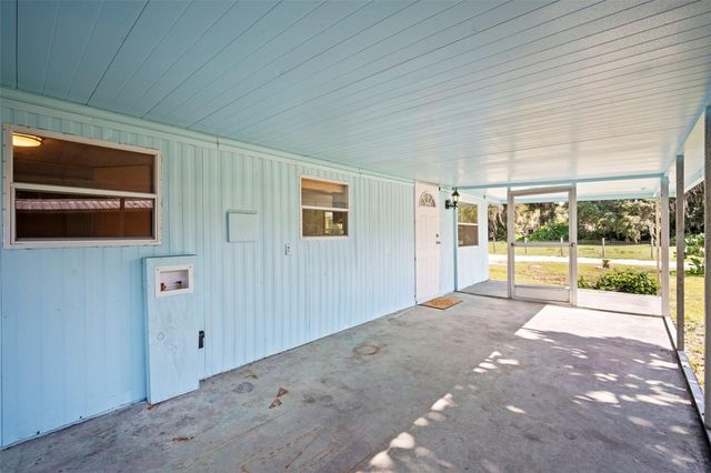 1389 NW 7TH LANE, Lake Panasoffkee, FL 33538