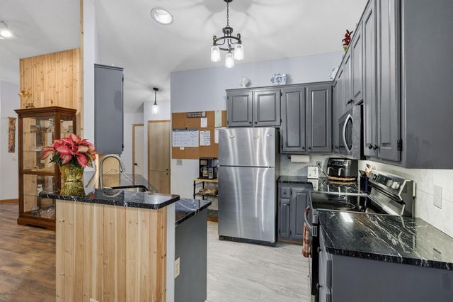 2013 91st Lane N, Brooklyn Park, MN 55443