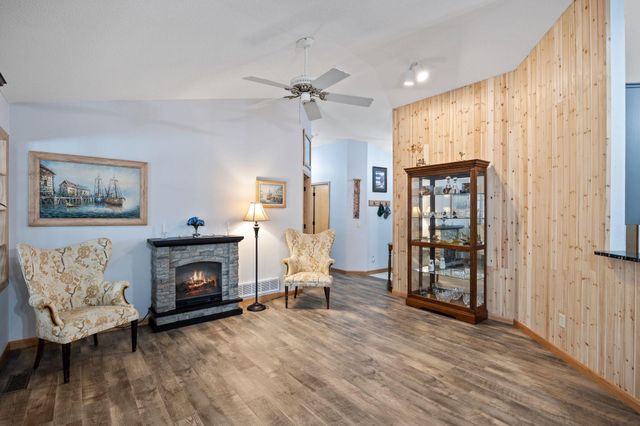 2013 91st Lane N, Brooklyn Park, MN 55443