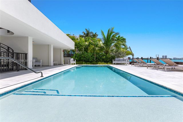 1930 Bay Dr Second Level Un 1, Miami Beach, FL 33141