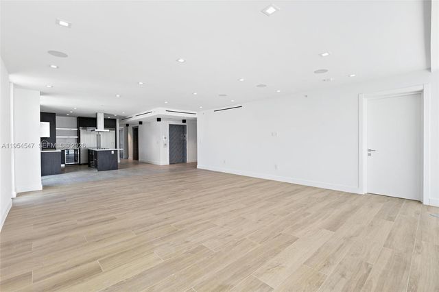 1930 Bay Dr Second Level Un 1, Miami Beach, FL 33141