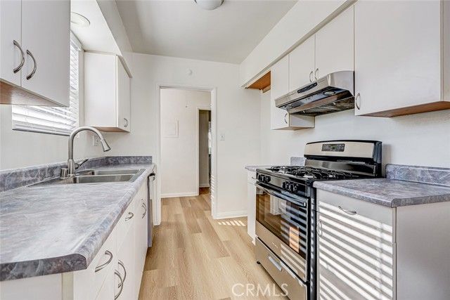 1428 Ocean Park, Santa Monica, CA 90405