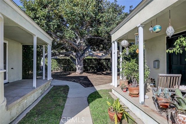 1428 Ocean Park, Santa Monica, CA 90405