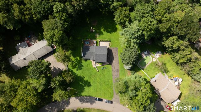 123 Northwood Drive, Middlebury, CT 06762