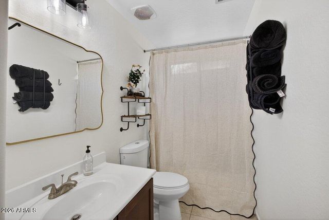 1492 E PONCHO Lane, San Tan Valley, AZ 85143