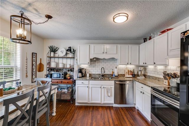 117 White Street, Tallapoosa, GA 30176