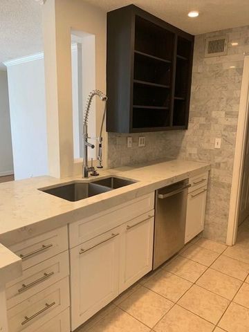 613 Granville Court, Atlanta, GA 30328