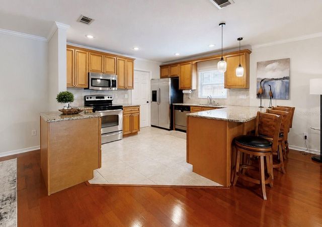 1005 HIGHGROVE COURT, Valrico, FL 33596