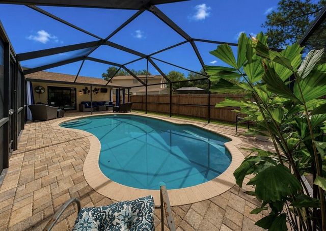 1005 HIGHGROVE COURT, Valrico, FL 33596