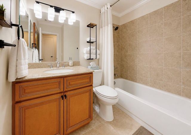 1005 HIGHGROVE COURT, Valrico, FL 33596