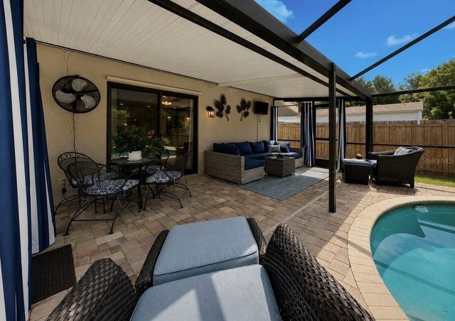 1005 HIGHGROVE COURT, Valrico, FL 33596