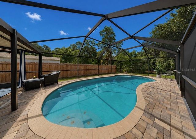 1005 HIGHGROVE COURT, Valrico, FL 33596