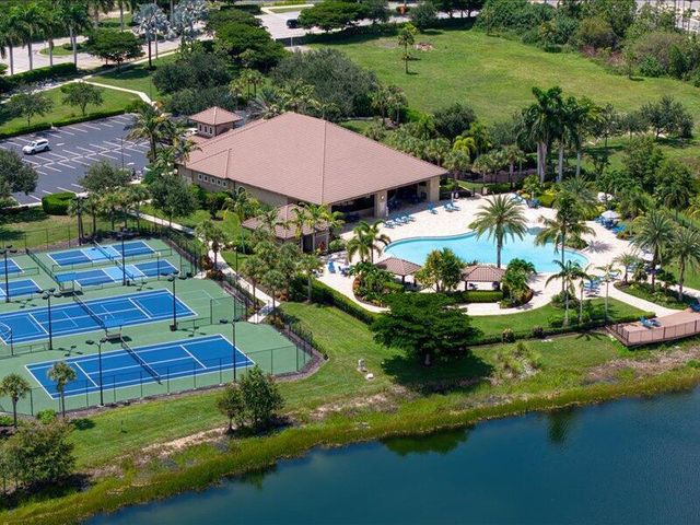 20458 Torre Del Lago Street, Estero, FL 33928