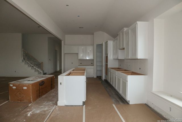 5213 Esates Oak Way, San Antonio, TX 78263