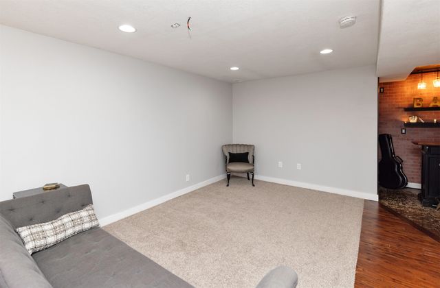 707 SW 12th Street, Ankeny, IA 50023