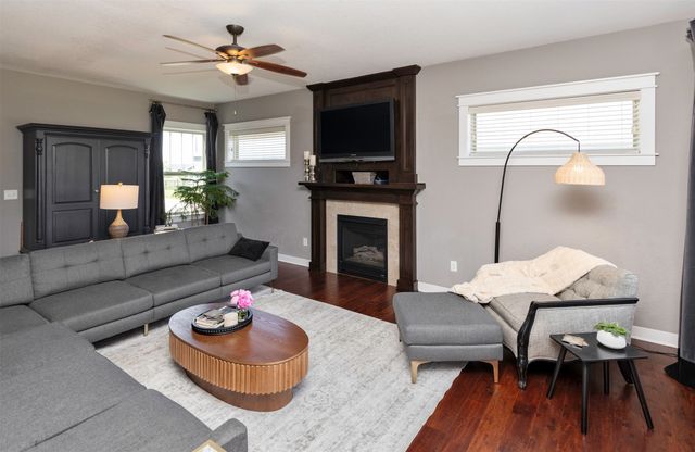 707 SW 12th Street, Ankeny, IA 50023