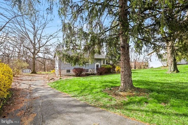 6085 CHERRY HILL RD, Harrisburg, PA 17111