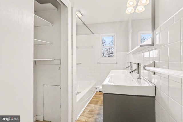 6085 CHERRY HILL RD, Harrisburg, PA 17111