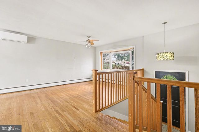 6085 CHERRY HILL RD, Harrisburg, PA 17111