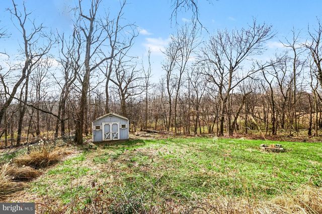 6085 CHERRY HILL RD, Harrisburg, PA 17111